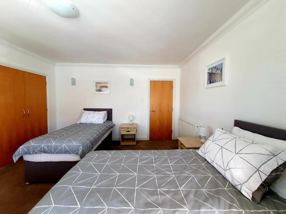 Top Quality Beach Front Apartment Sleep Up To 7 Guests Bournemouth Kültér fotó