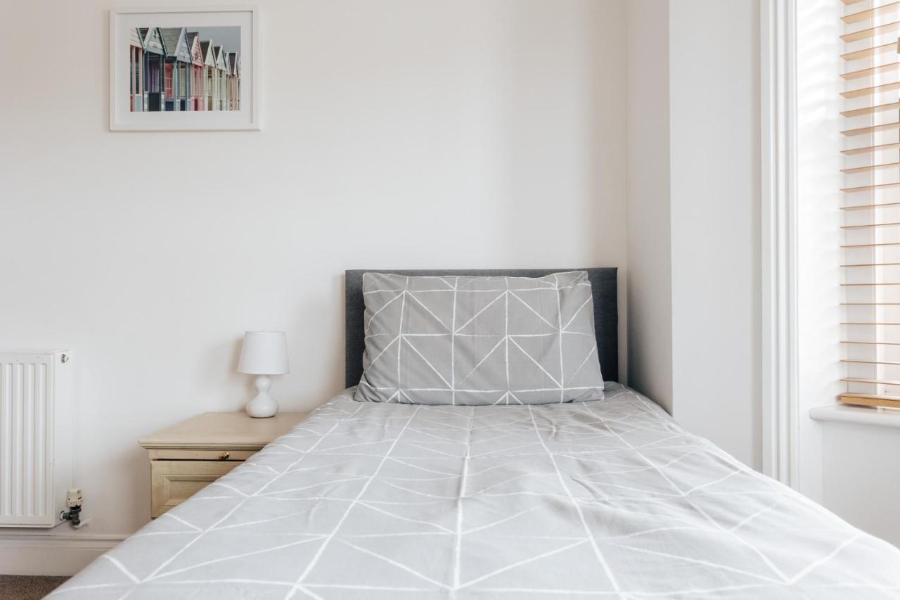 Top Quality Beach Front Apartment Sleep Up To 7 Guests Bournemouth Kültér fotó